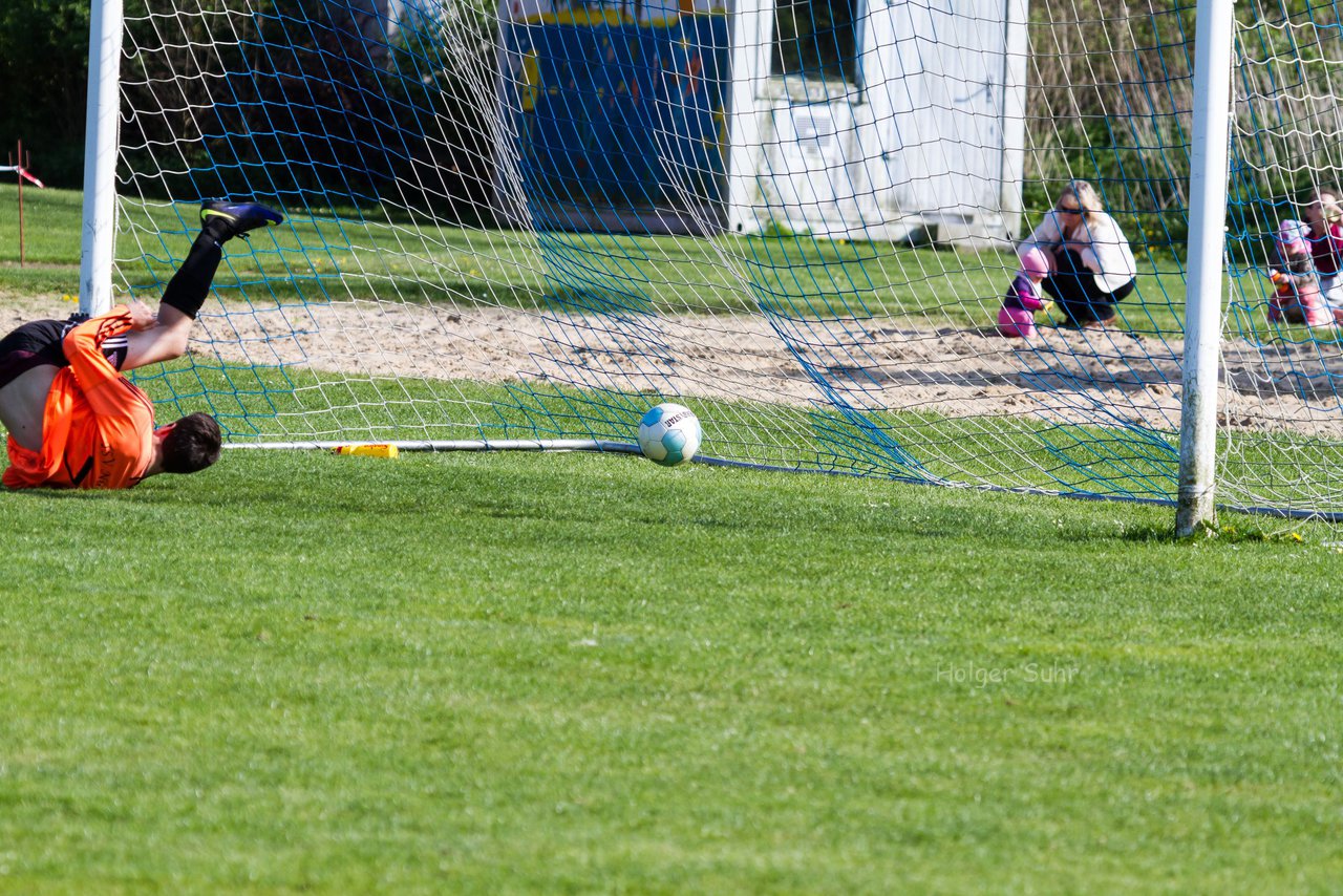 Bild 259 - Herren FSG BraWie 08 - TSV Ntzen : Ergebnis: 1:2